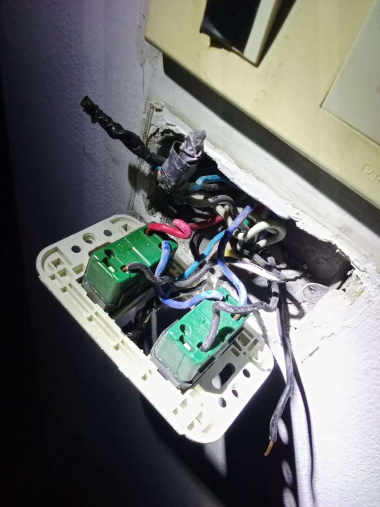 รื้อสวิตช์ไฟหาจุดช็อต