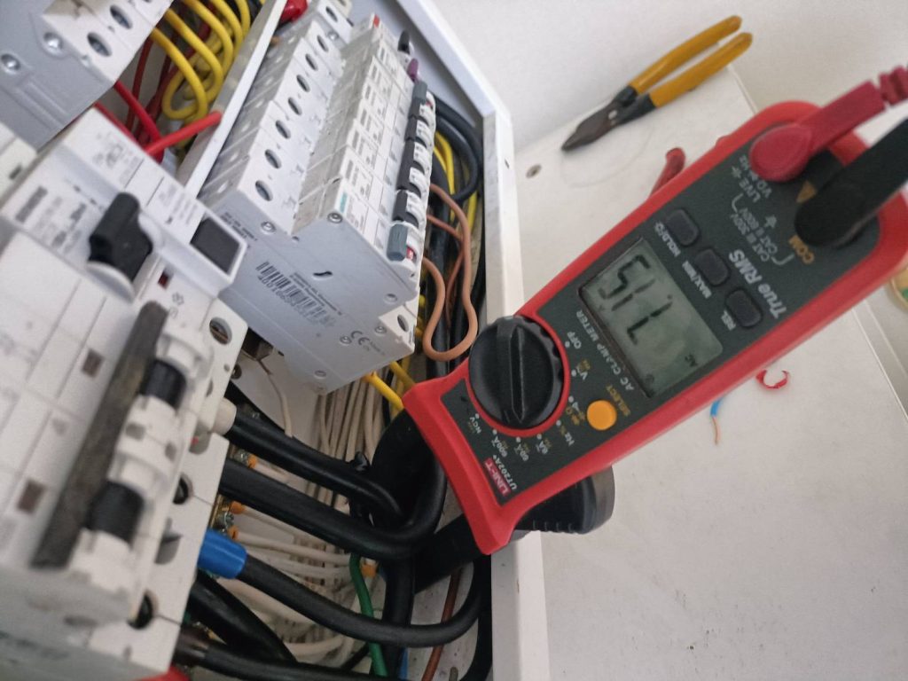 วัดไฟตู้คอนซูมเมอร์