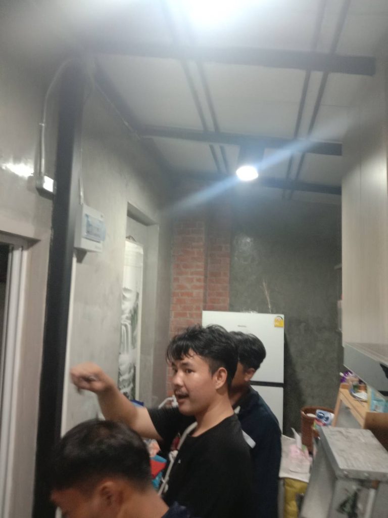ช่างไฟฟ้าเข้าประเมินหน้างาน