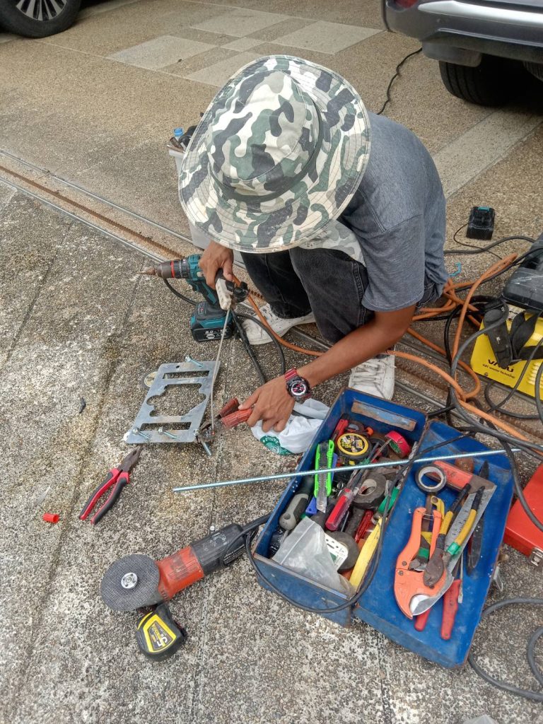 ติดตั้งมอเตอร์ประตูรีโมท