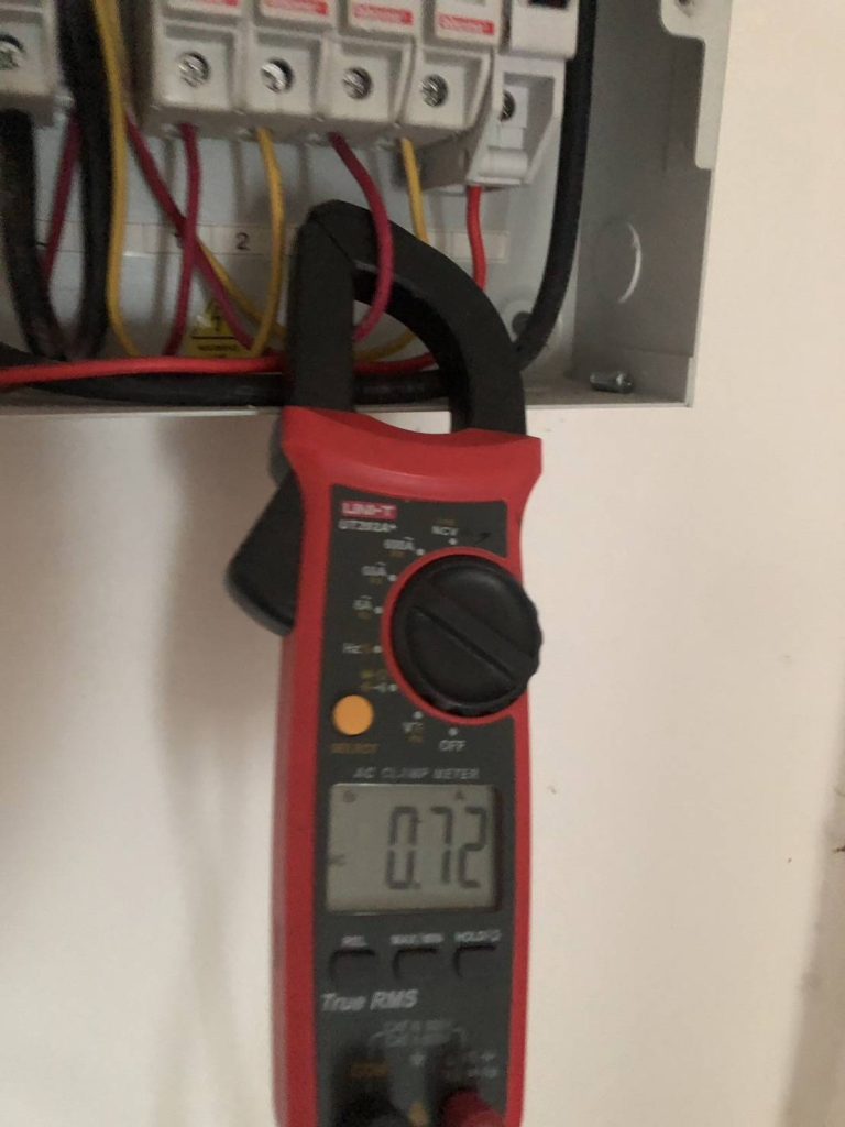 วัดไฟเบรกเกอร์