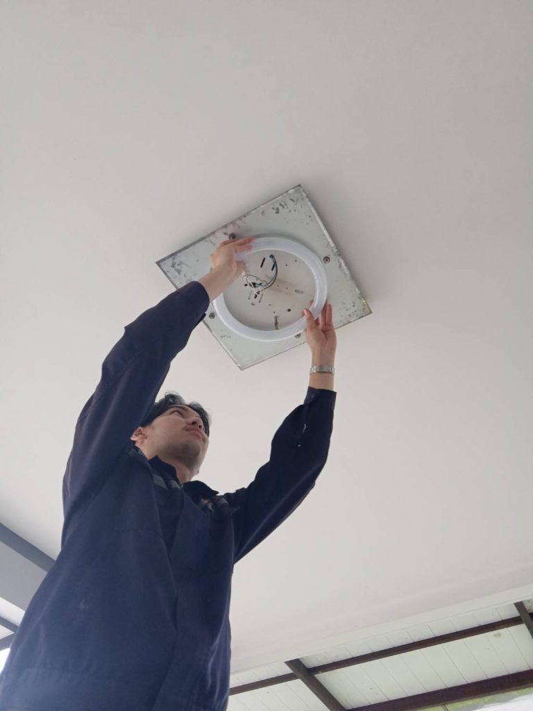 ติดตั้งโคมดาวน์ไลท์