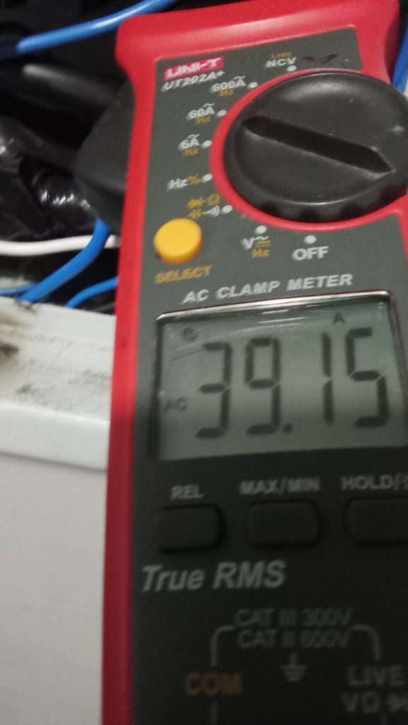 วัดไฟตู้โหลดเซ็นเตอร์