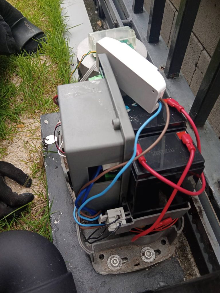 ติดตั้งประตูรีโมท