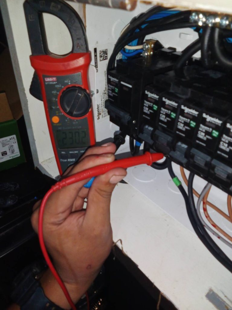 วัดไฟตู้คอนซูมเมอร์