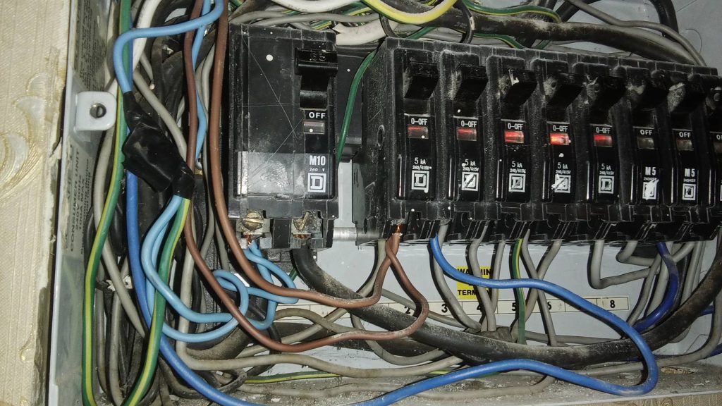 Circuit Breaker 