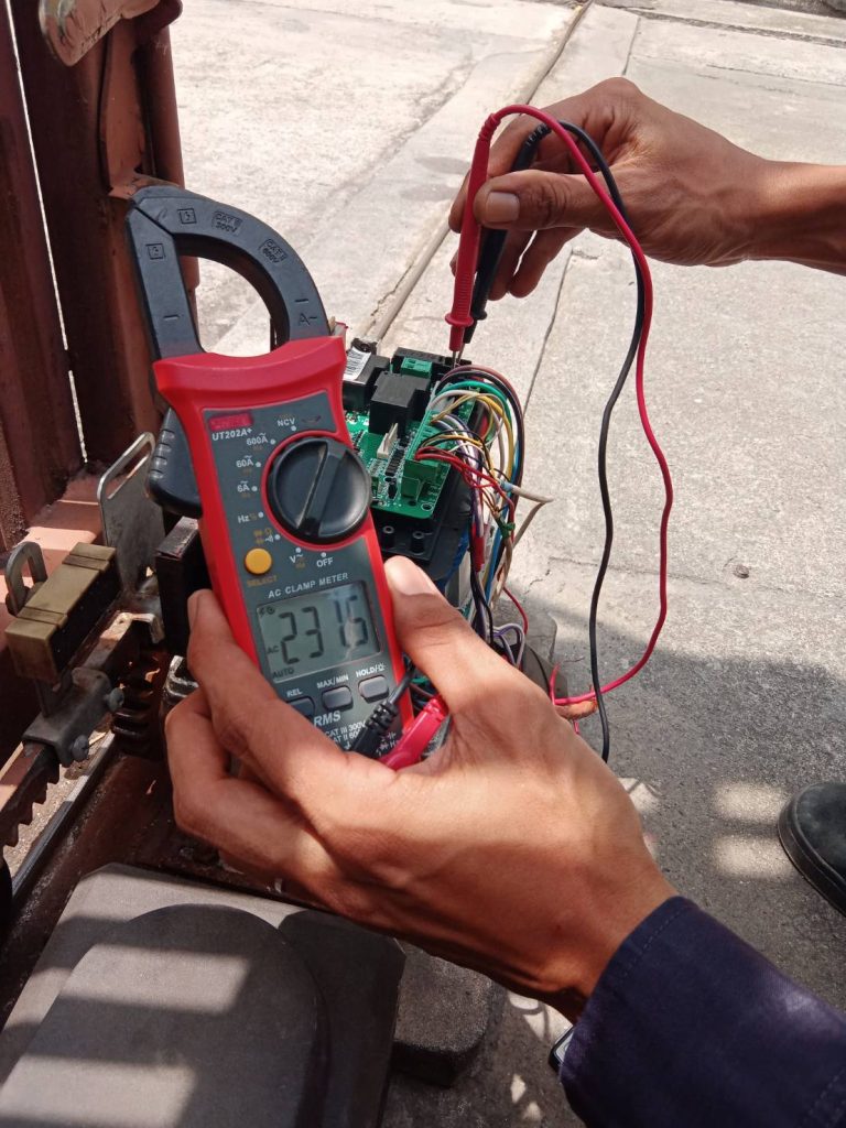 ตรวจเช็กวงจรมอเตอร์ประตูรีโมท