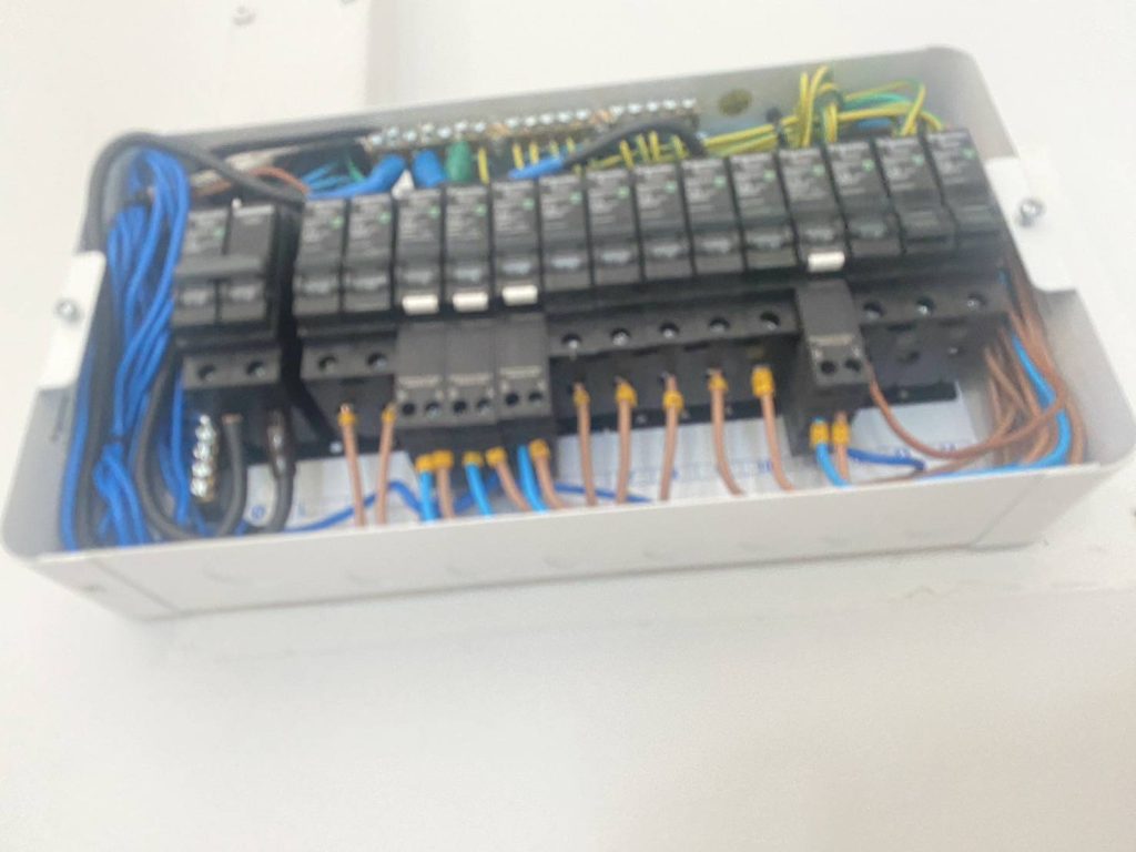 ติดตั้งตู้คอนซูมเมอร์