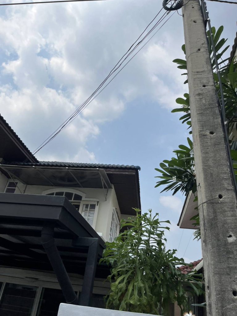 สายเมนเข้าบ้าน
