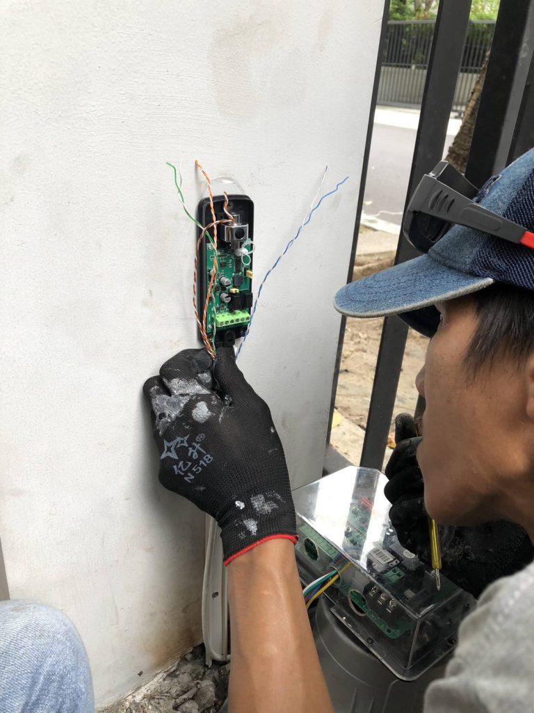 ติดตั้งเซ็นเซอร์กันหนีบ