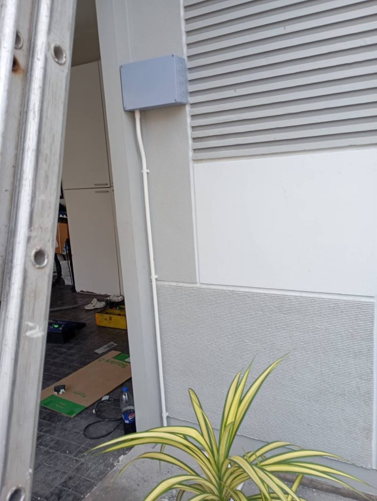 แนวท่อสายไฟและกล่องพักสาย