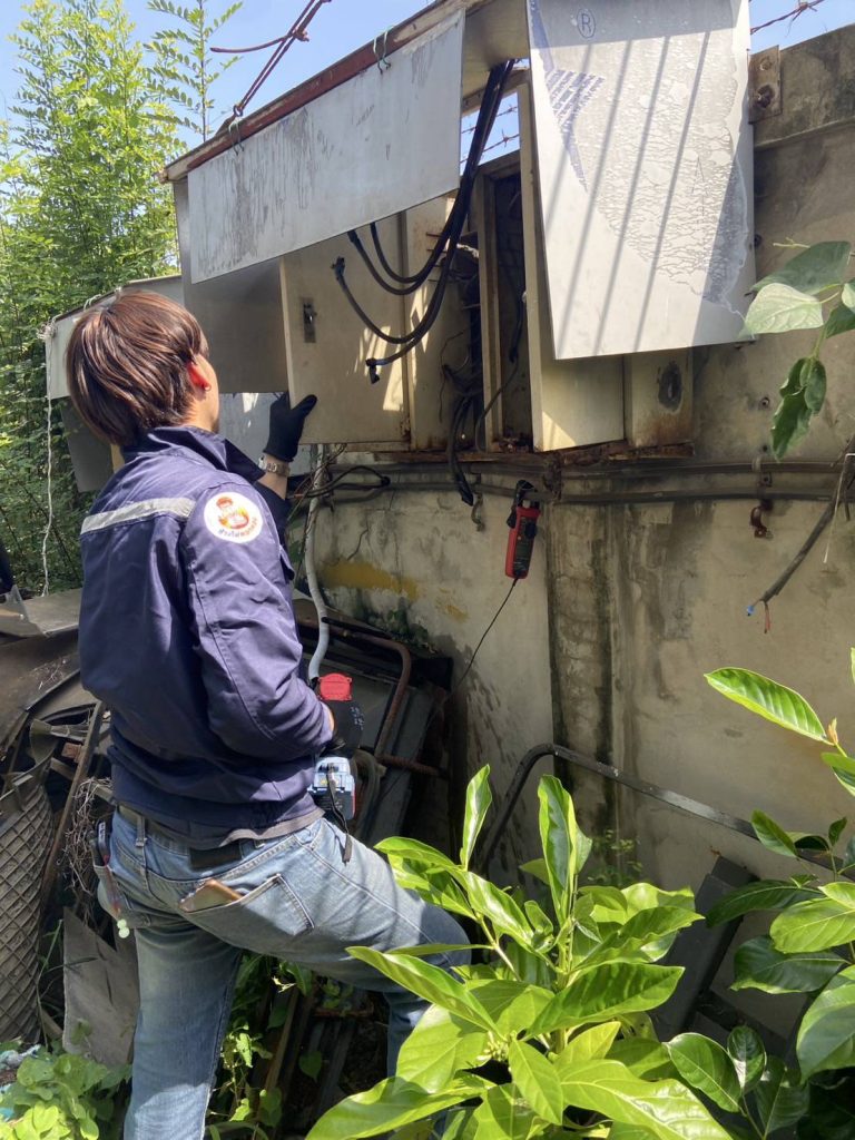 ตรวจเช็กตู้ไฟเก่า