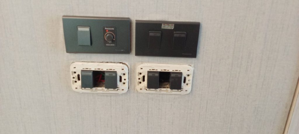 รื้อปลั๊กเช็กสายไฟ