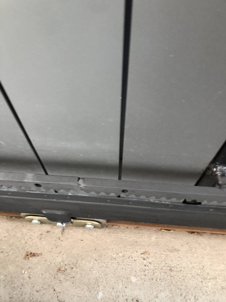 รางเฟืองประตูรีโมท