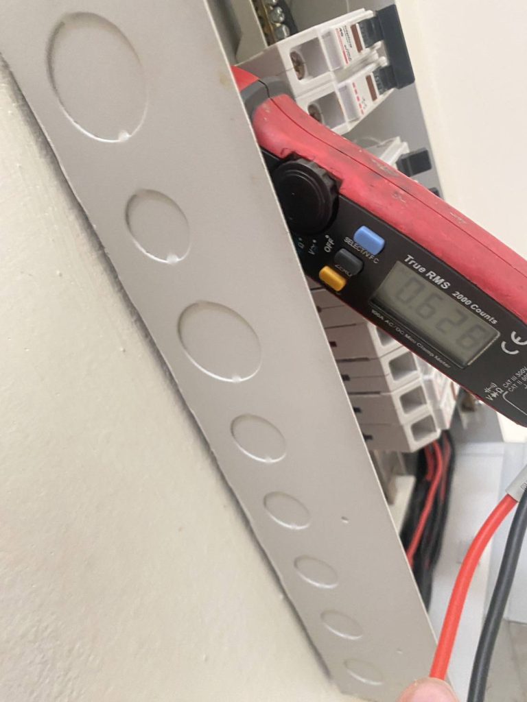 วัดไฟตู้คอนซูมเมอร์