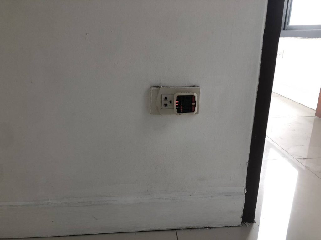 เช็กปลั๊กไฟ