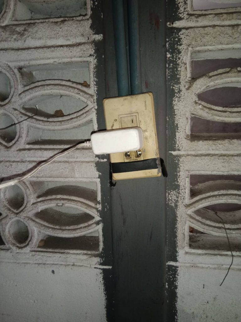 ปลั๊กไฟเก่า