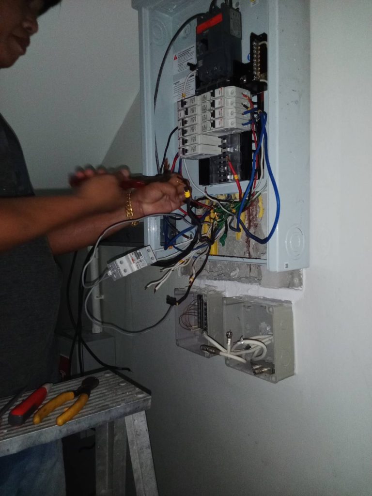 ติดตั้งตู้โหลดเซ็นเตอร์