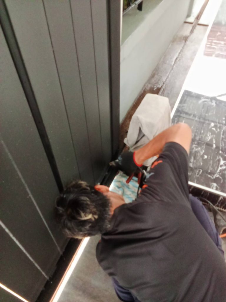 เชื่อมฐานมอเตอร์ประตูรีโมท