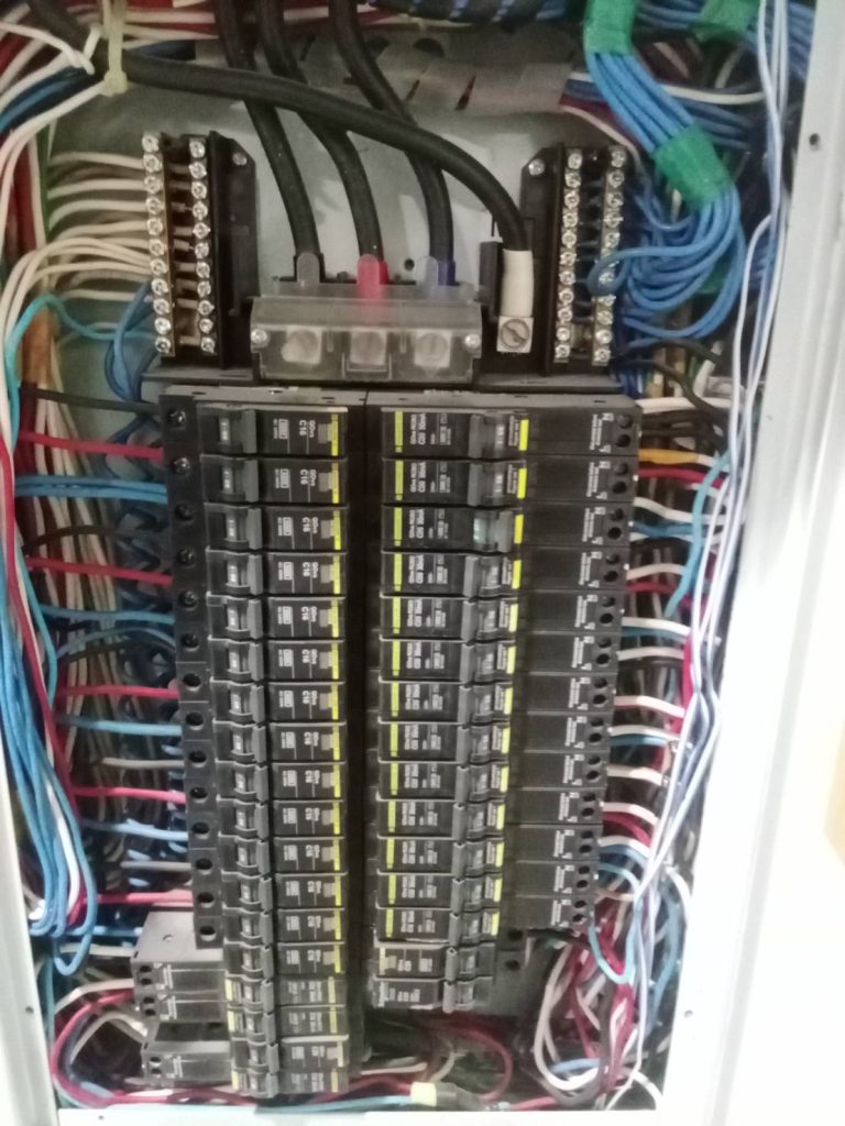 ตู้โหลดเซ็นเตอร์