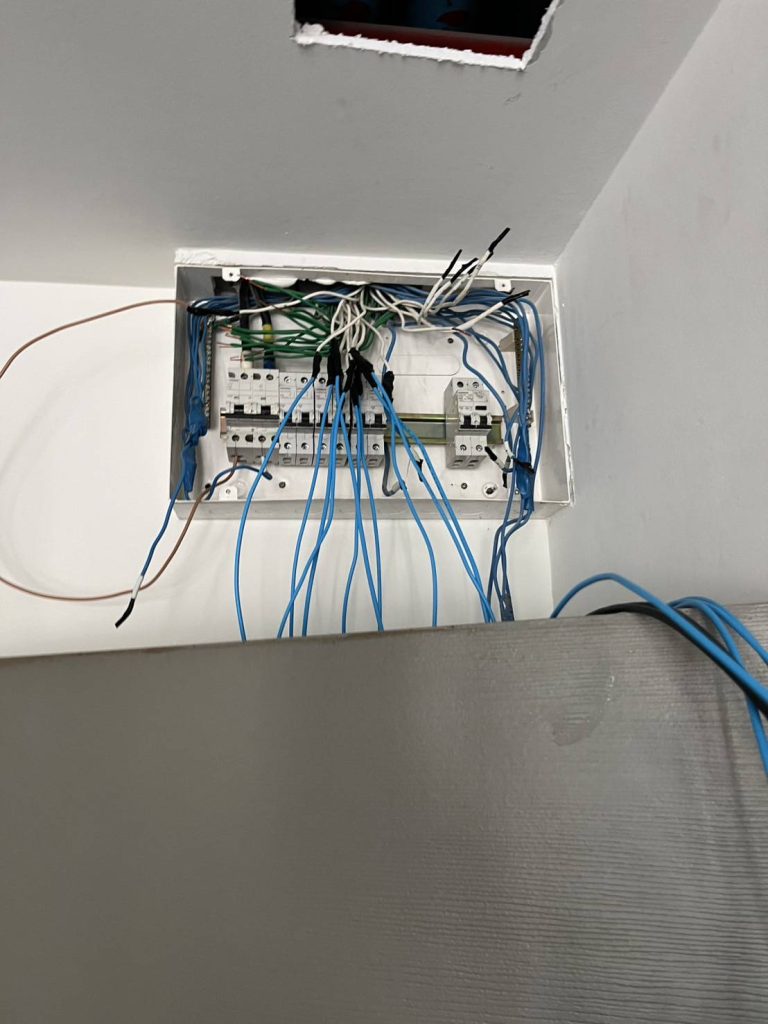 งานติดตั้งตู้คอนซูมเมอร์