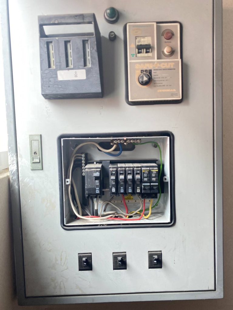 ตรวจเช็กตู้คอนซูมเมอร์