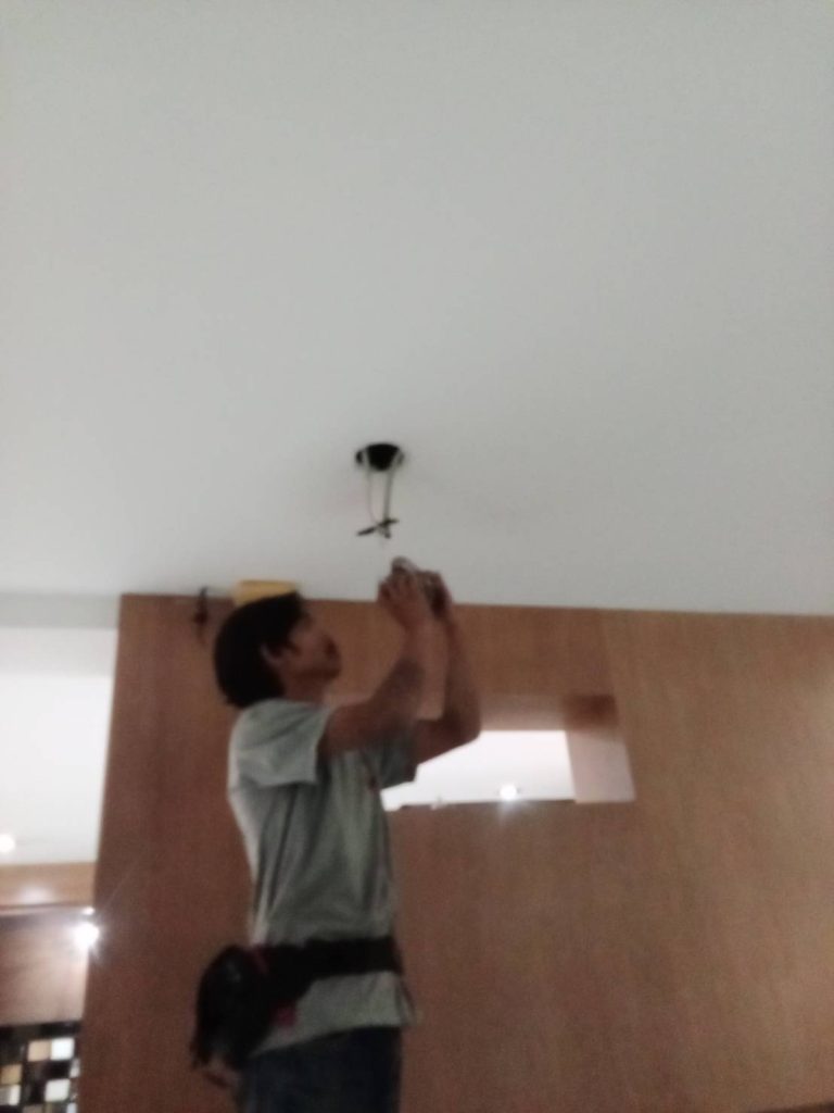 ซ่อมดาวน์ไลท์