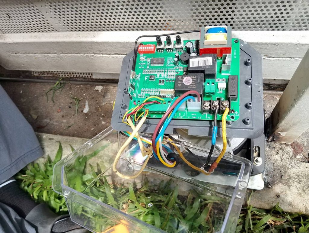 ติดตั้งมอเตอร์ประตูรีโมท