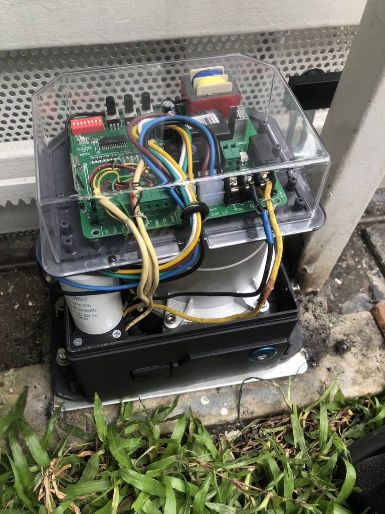 ติดตั้งมอเตอร์ประตูรีโมท