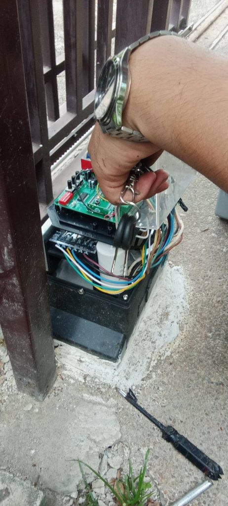 ตรวจเช็กมอเตอร์ประตูรีโมท