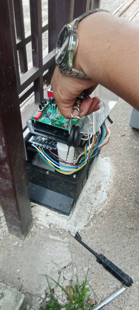 ตรวจเช็กมอเตอร์ประตูรีโมท