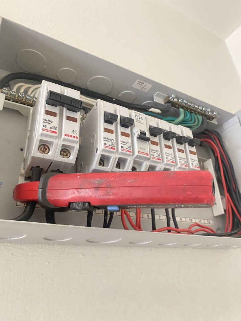 วัดไฟตู้คอนซูมเมอร์