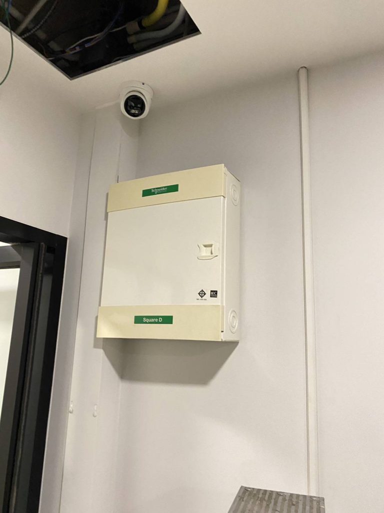 ตู้คอนซูมเมอร์