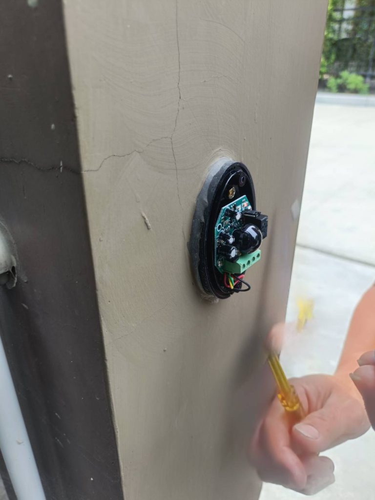 ตรวจเช็กเซ็นเซอร์กันหนีบ