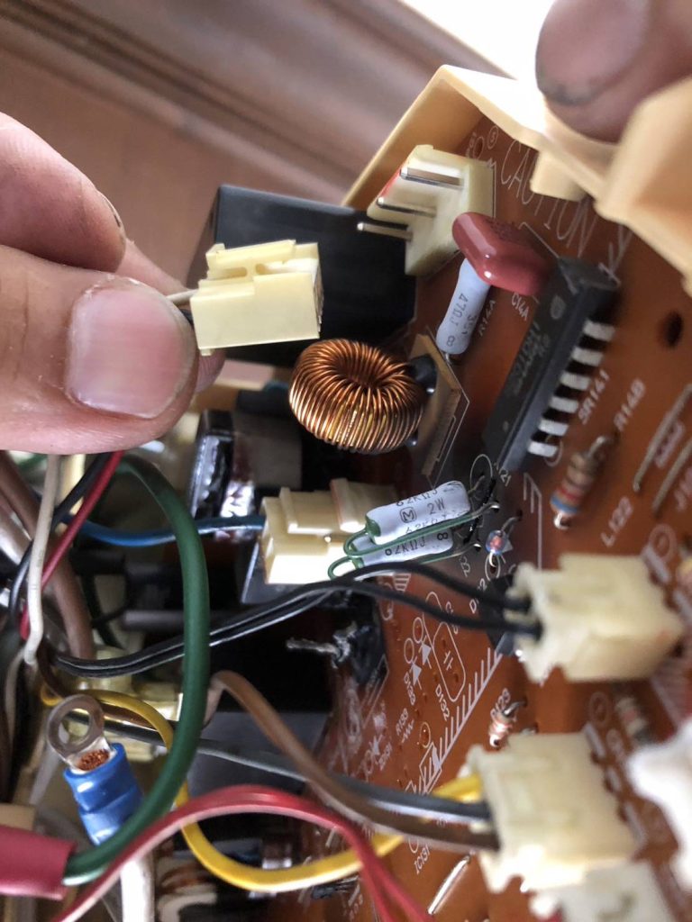 แผงวงจรของเครื่องปรับอากาศ