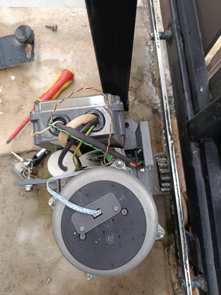 มอเตอร์ประตูรีโมท