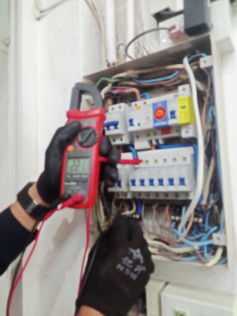 ตรวจเช็กตู้คอนซูมเมอร์