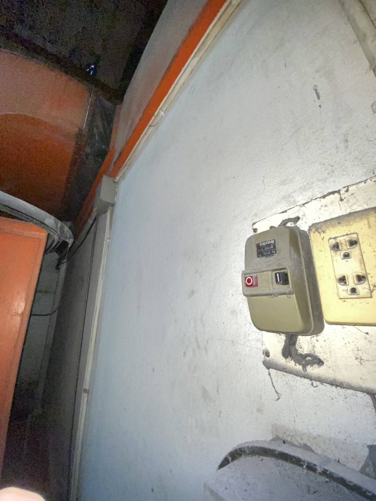 เซอร์กิตเบรกเกอร์แบบเก่า