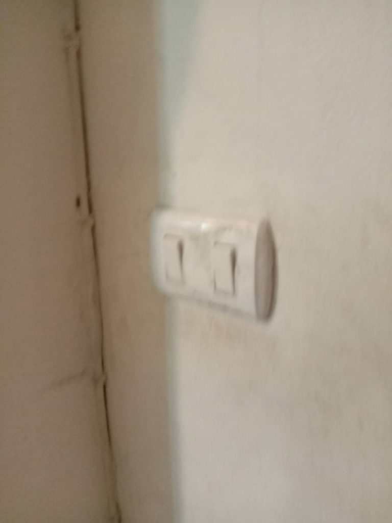 ติดตั้งสวิตซ์ไฟ