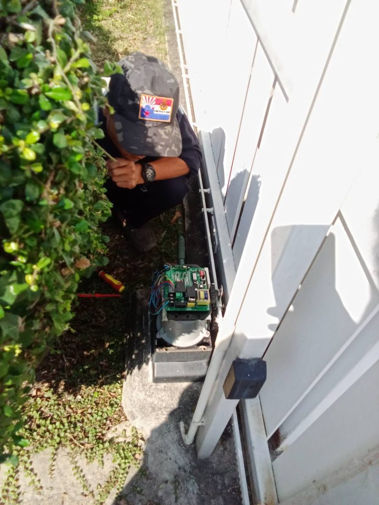 ซ่อมมอเตอร์ประตูรีโมท