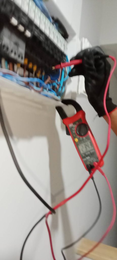 วัดไฟตู้คอนซูมเมอร์