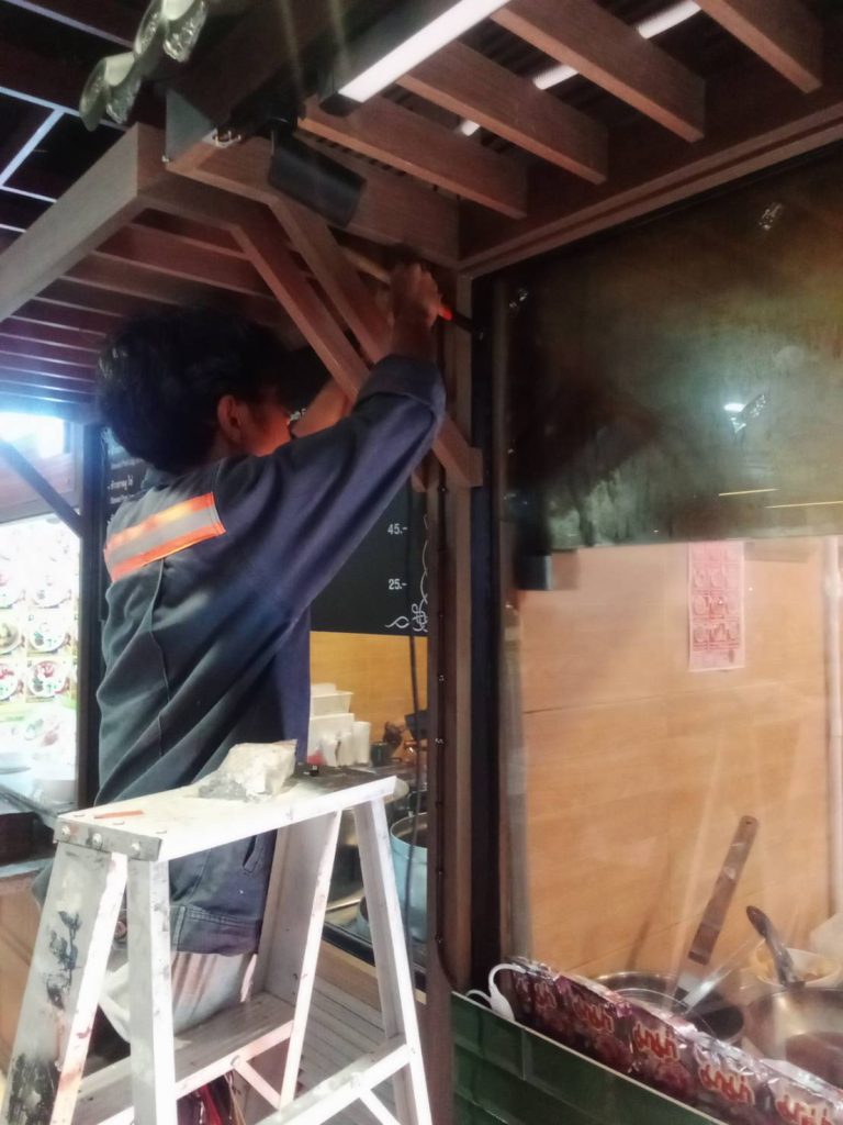 เดินสายไฟ