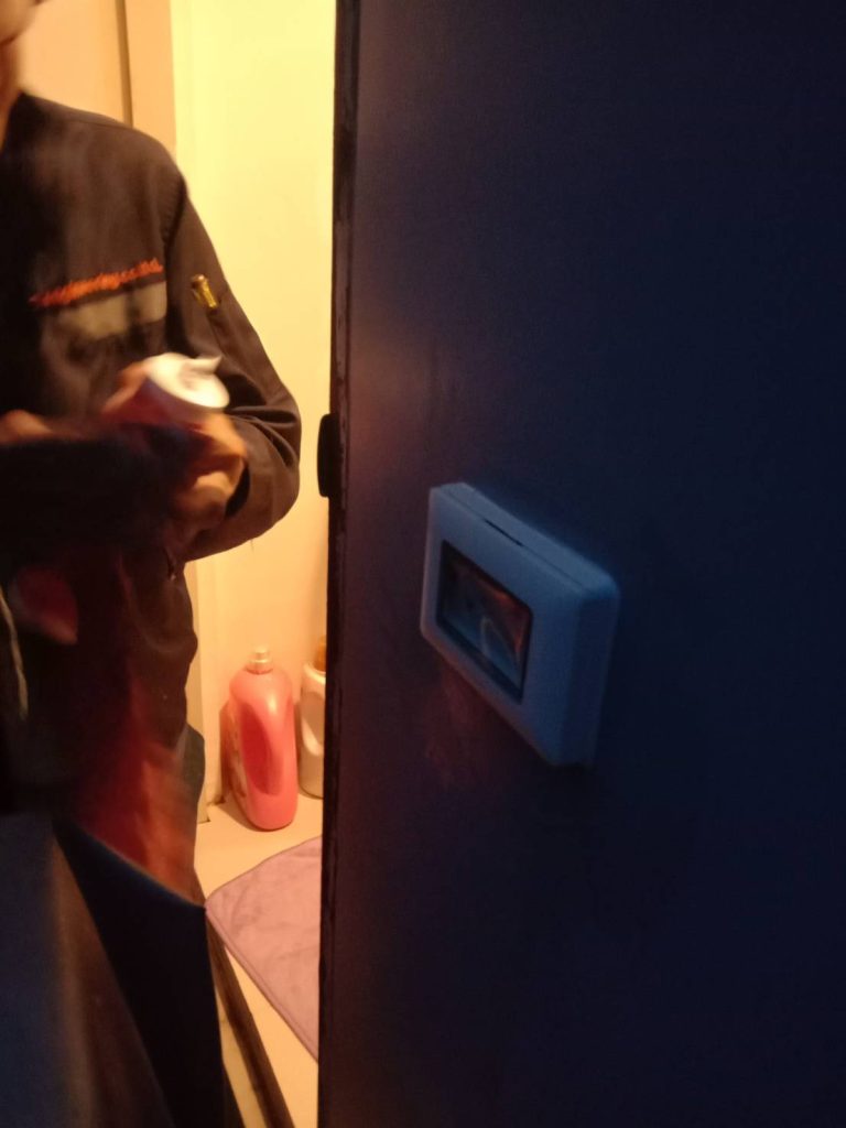 ซ่อมปลั๊กไฟ