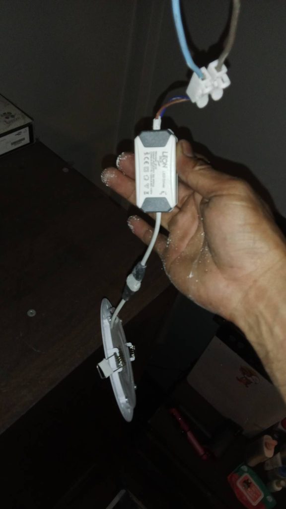 ตรวจเช็กดาวน์ไลท์