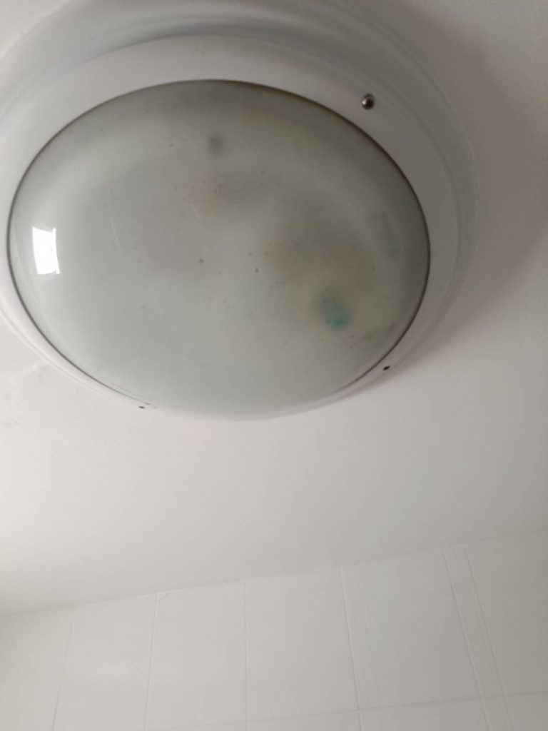 โคมไฟดาวน์ไลท์แบบติดลอย