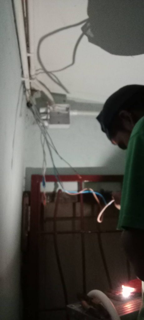 เดินท่อร้อยสายไฟ