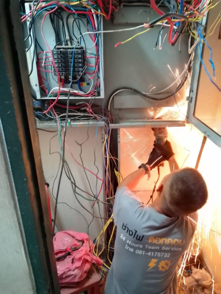 ติดตั้งตู้โหลดเซ็นเตอร์