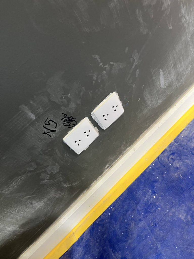 เช็กปลั๊กไฟ