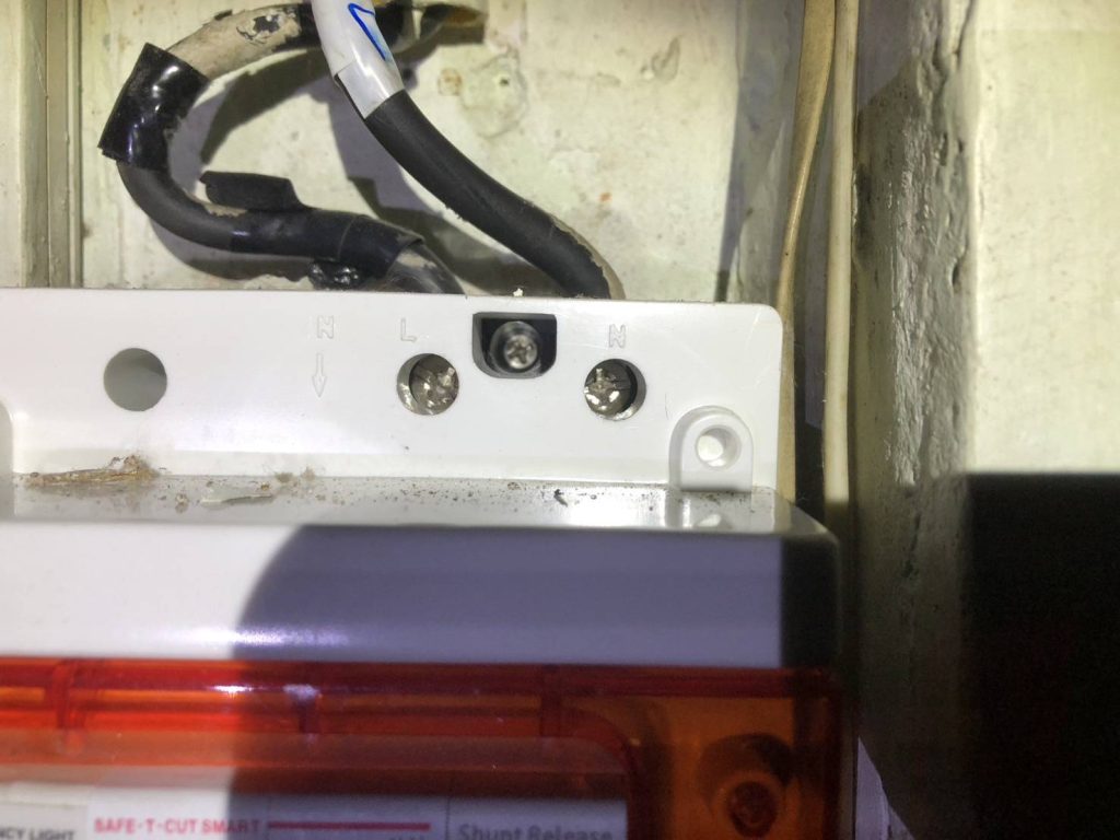 จุดต่อสายไฟกันดูด