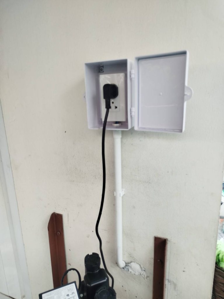 ปลั๊กไฟปั๊มน้ำ